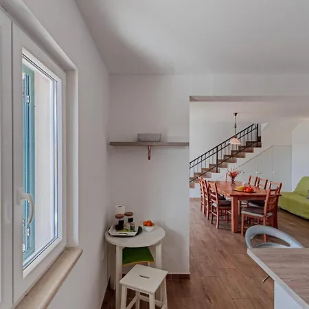 Сasa de vacaciones Three-bedroom In Nova *