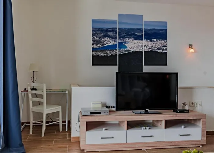 Three-bedroom In Nova