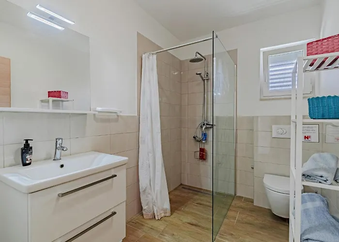 Nyaraló Three-bedroom In Nova