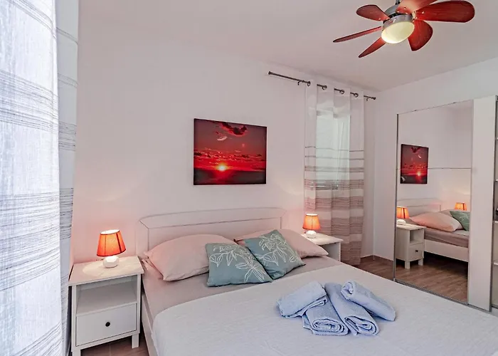 Nyaraló Three-bedroom In Nova Vela Luka