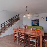 Three-bedroom In Nova * Vela Luka