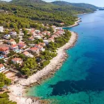 Three-bedroom In Nova Vela Luka