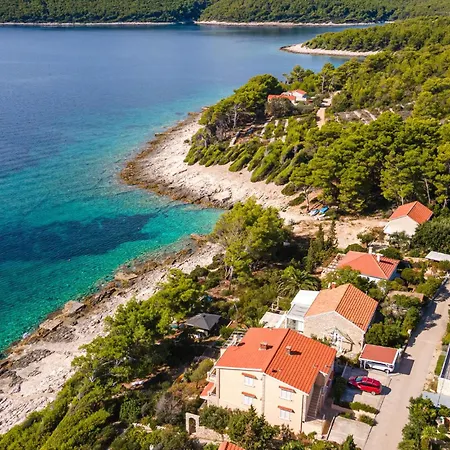 Three-bedroom In Nova *