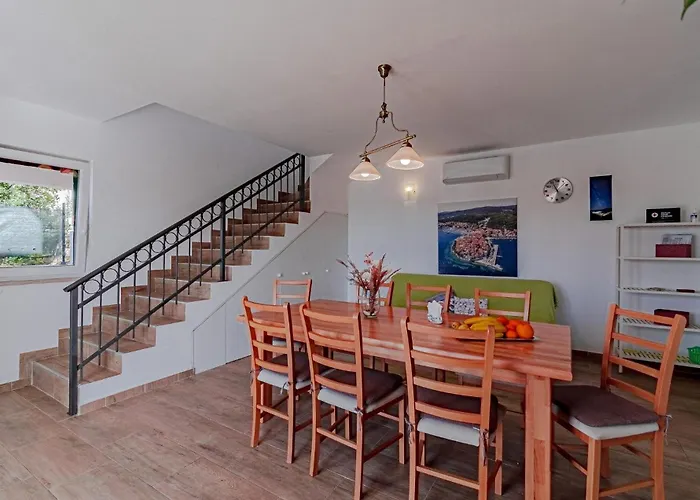 Three-bedroom In Nova * Vela Luka