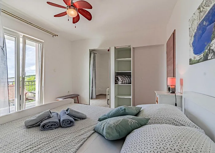 Three-bedroom In Nova * Potirna